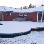 Spacious With Forest Holiday home Romo