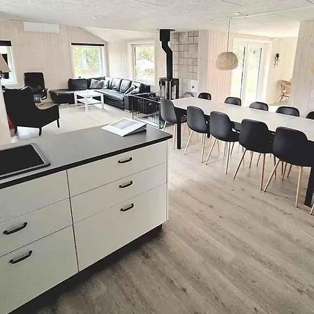 Spacious With Forest Feriehus