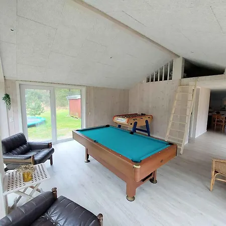Spacious With Forest *