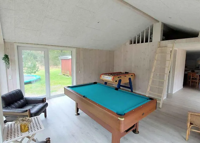 Spacious With Forest *