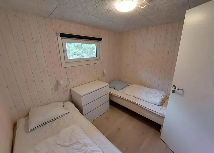 Spacious With Forest Holiday home *